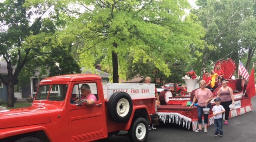 Dew Days Parade